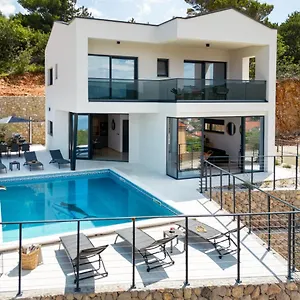 Luxury Verbenico Hills- Amazing Sea View, Pool With Whirpool And Waterfall, Beach, In Famous Wine Region - Your With Style Vrbnik (Primorje-Gorski Kotar)